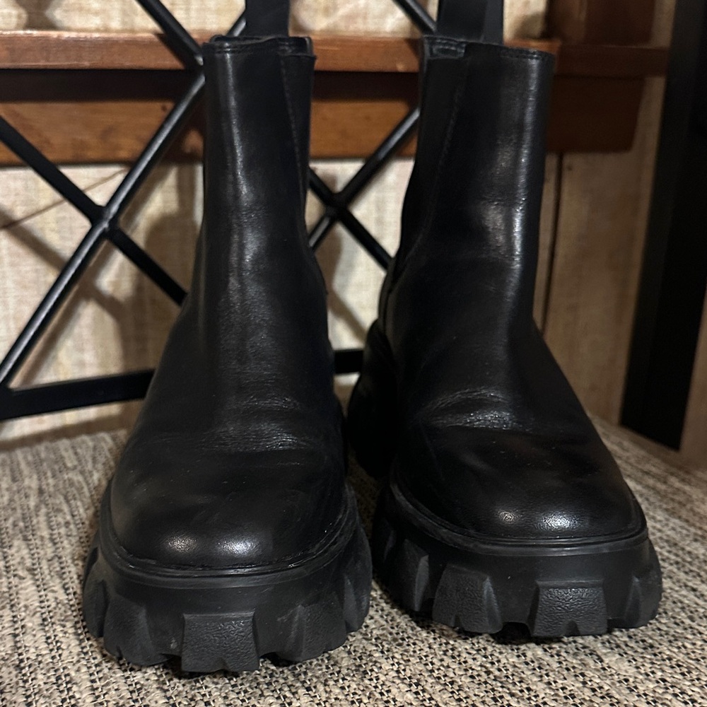 Gianni Bini Black Ankle Boots